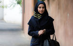 نگاهی به مدل مانتو ساده و تک رنگ الناز حبیبی بازیگر سریال دردسرهای عظیم/ کفش های عجیب خانم بازیگر